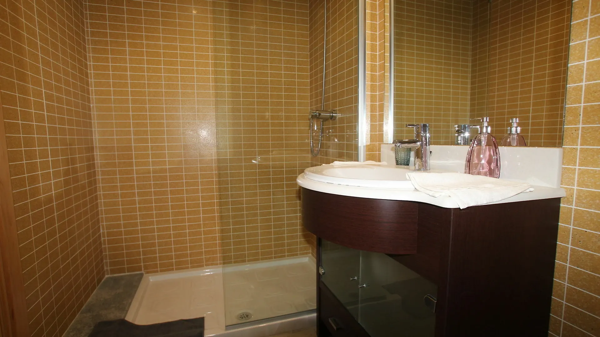 Belice Apartments Λορέτ Ντε Μαρ