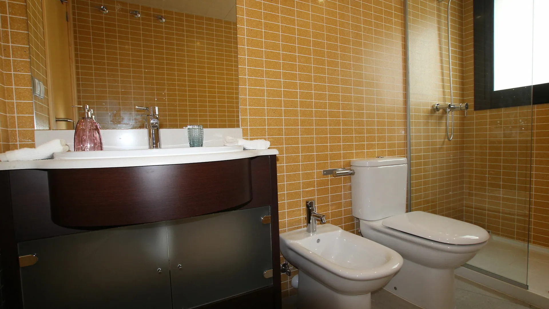 Belice Apartments Λορέτ Ντε Μαρ