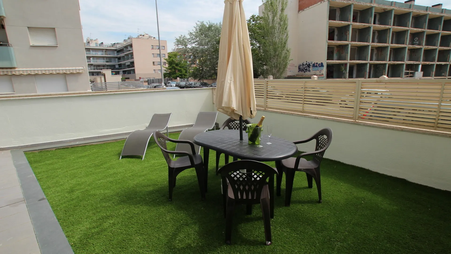 Belice Apartments 료렛 드 마르